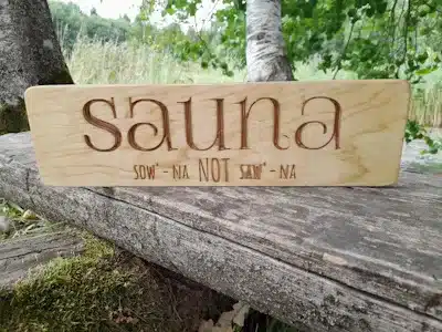 sauna kyltit